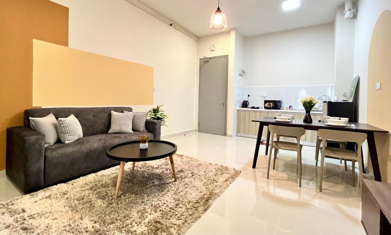 Core Soho Designer Suite @ Klia Sepang Luaran gambar